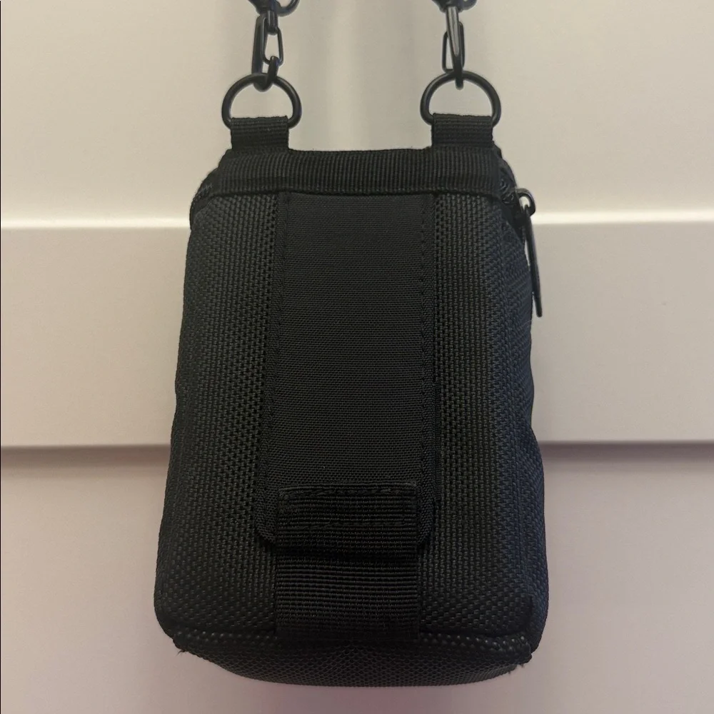 Case Logic Compact Camera Bag Black w/ Adjustable Shoulder Strap Padded Zippered